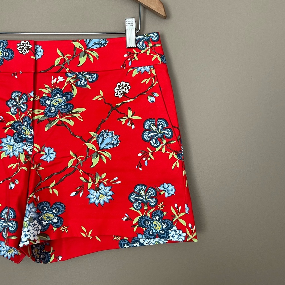 {LOFT} The Riviera Floral Short in Red - Womens 4 - Picture 3 of 9